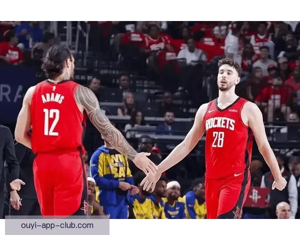 申京：球队开局良好应获胜但比赛中突发断电未能理解原因